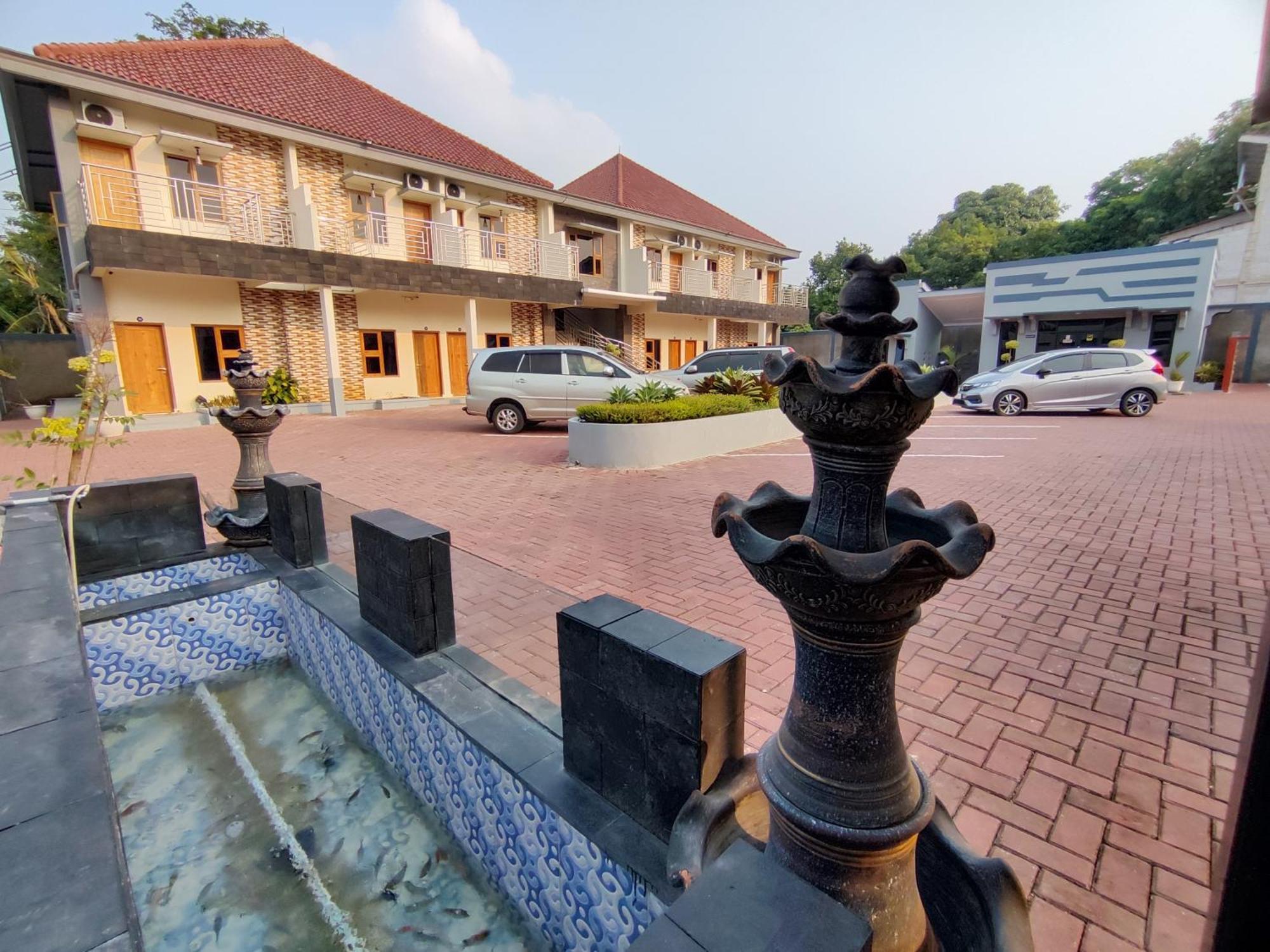 Hotel Cibening ปูร์วาการ์ตา ภายนอก รูปภาพ
