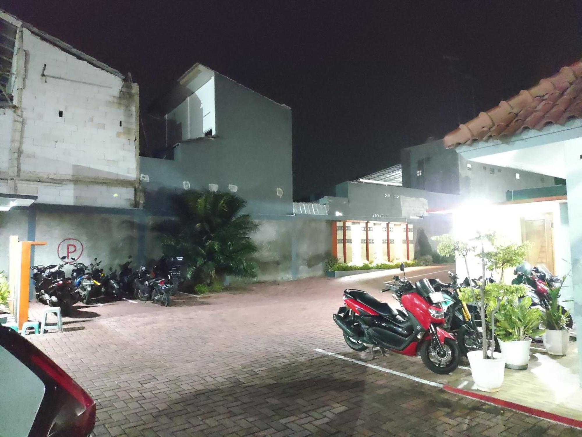 Hotel Cibening ปูร์วาการ์ตา ภายนอก รูปภาพ