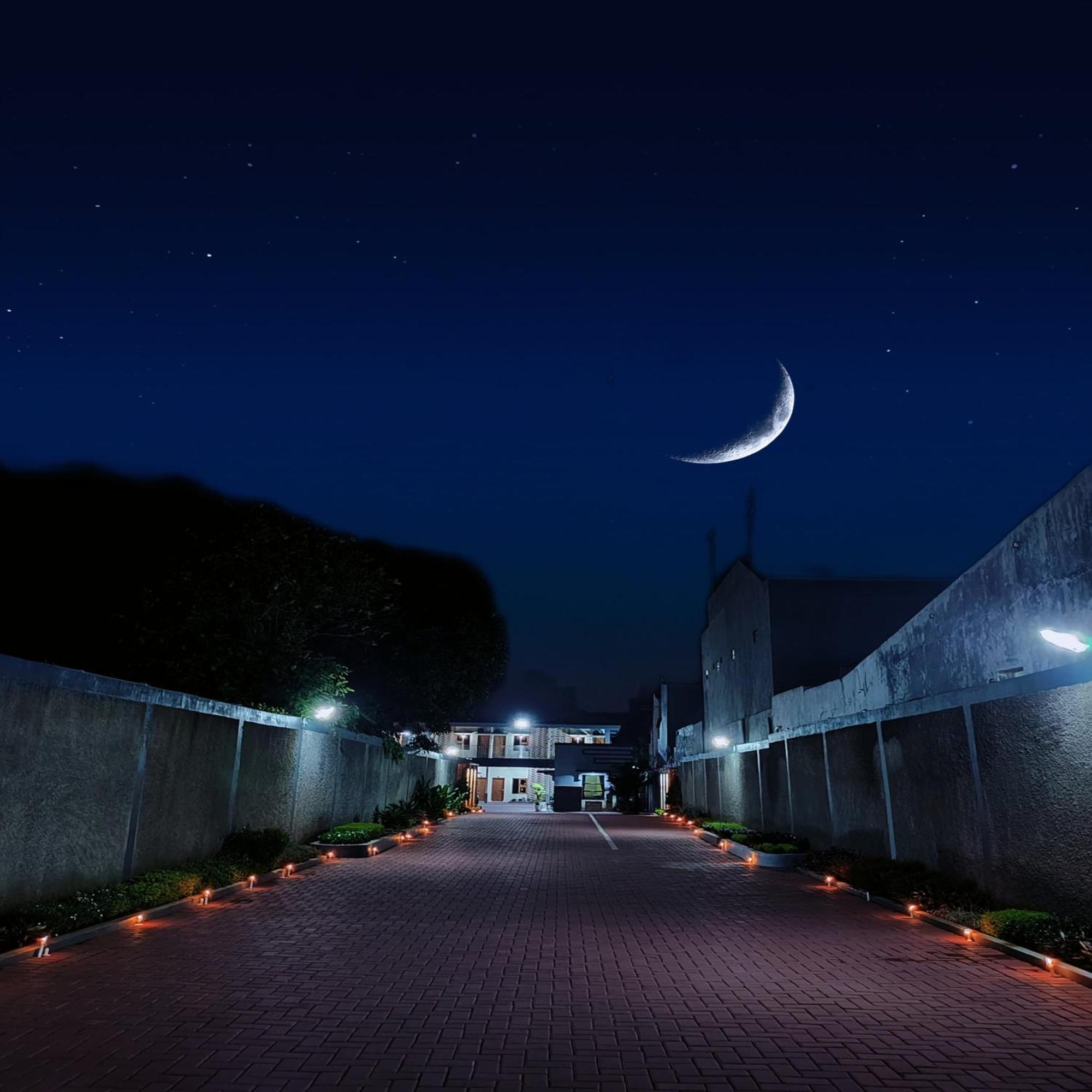 Hotel Cibening ปูร์วาการ์ตา ภายนอก รูปภาพ